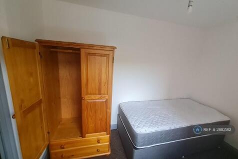 Room (Bed/Wardrove)