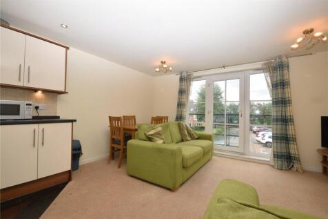 65 The Elms, Henconner Lane, Bramley, Leeds, West Yorkshire photo 3