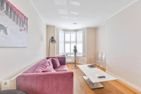 London, SW11 - property photo