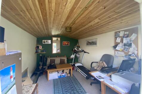 Internl summer house