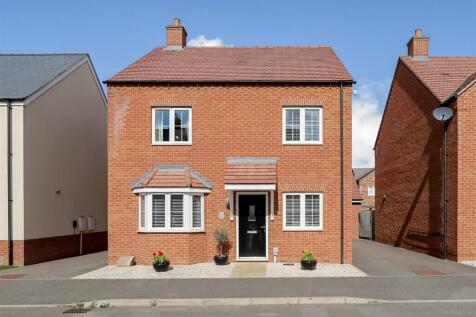 32 Braebun Way.jpg