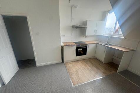 Kitchen Far.jpg