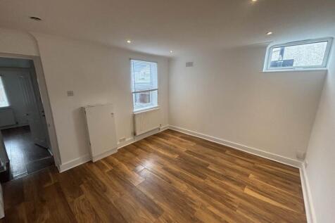 Fulbourne Road, Walthamstow, London photo 3