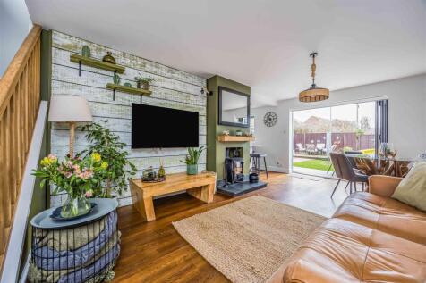 5 Culver Drive, Hayling Island-Small-PorticoMarket