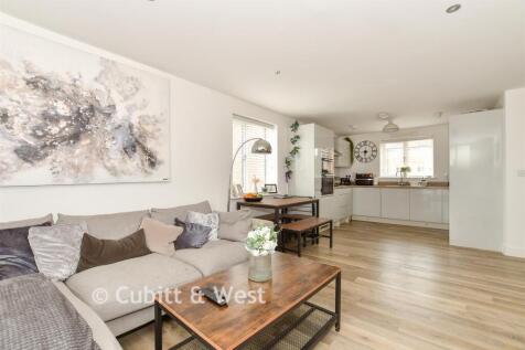 Lounge/Kitchen