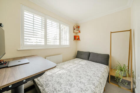 f245156b-e463-45a...