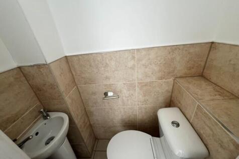 Cloakroom/wc
