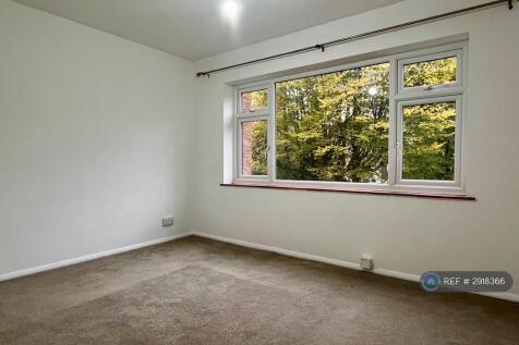 Plantation Road, Amersham, HP6 photo 3