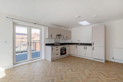 Leaf Living at Allium Park, Guildford, GU23, Ripley photo 3