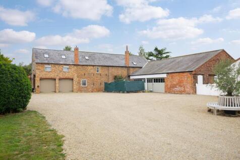 Garaging, Outbuildings &amp; Stables