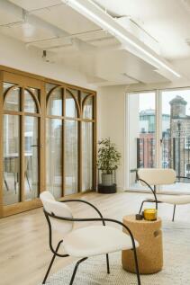 241220 18 Clerkenwell Close15.JPG