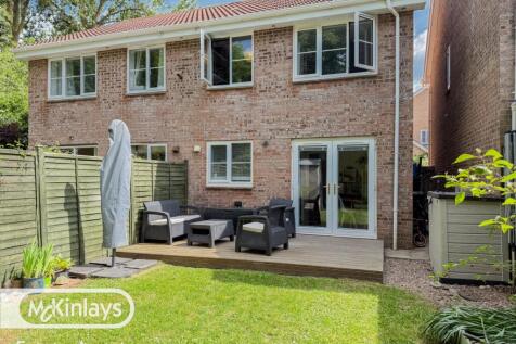 Beautifully presented 3 Bedroom in Galmington