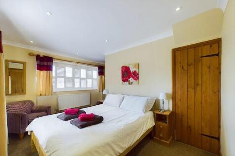 The Roost - Bedroom One