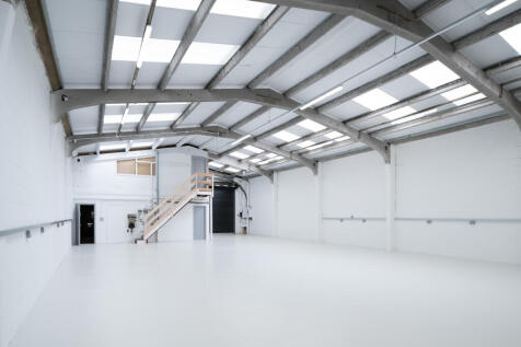 Light Industrial to rent Image 5