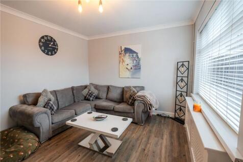 Living Room (2)