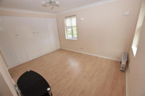 Spencer Court, South Woodham Ferrers photo 4