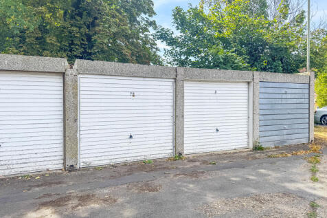 3 Queensway garage 2