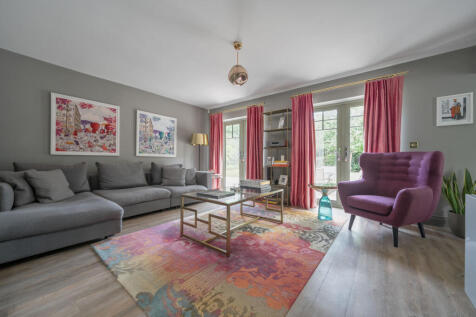 1305422-27-684729...