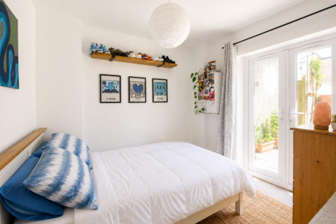 BEDROOM 2.png