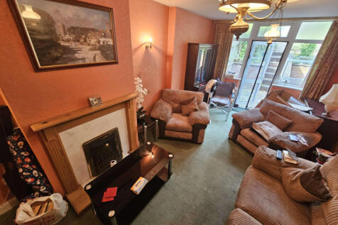 3 Bedroom Semi Detatched for Rent