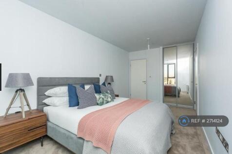 Master Bedroom - Kingsize Bed
