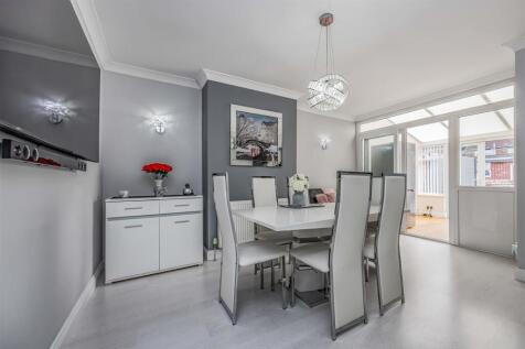 61 Magdalen Road, Hilsea-Small-PorticoMarketing-So