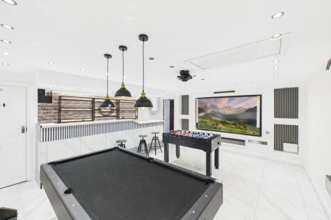 Former Garage/Games Room
