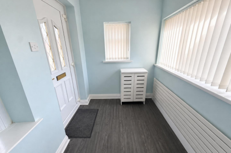 ENTRANCE PORCH
