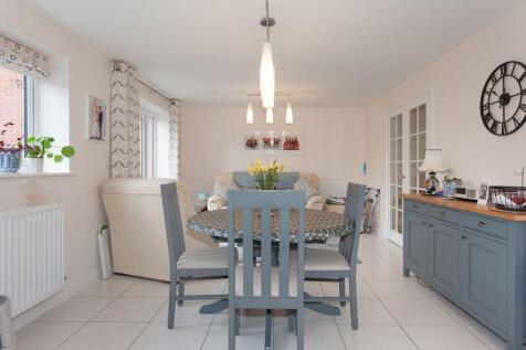 LIVING DINING KITCHEN 