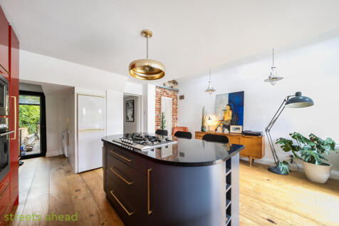 9b3e47d1-3e3e-482...