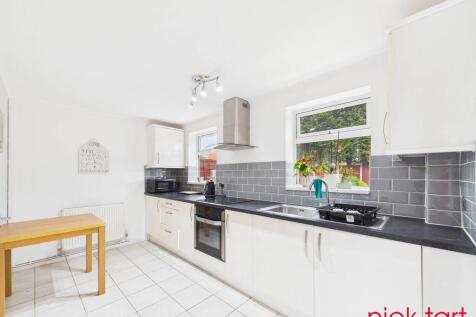 Fawley Close, Willenhall photo 4