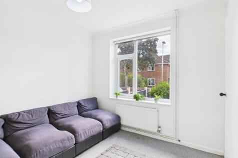 Rockingham Road photo 3