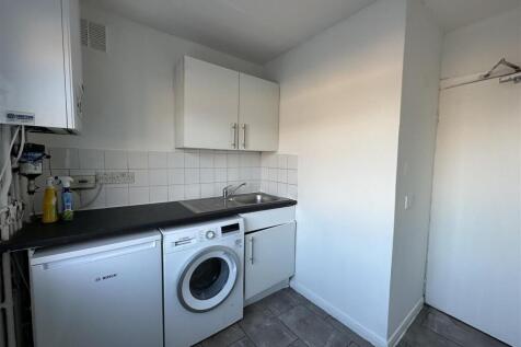 Ruislip Road, Greenford photo 5