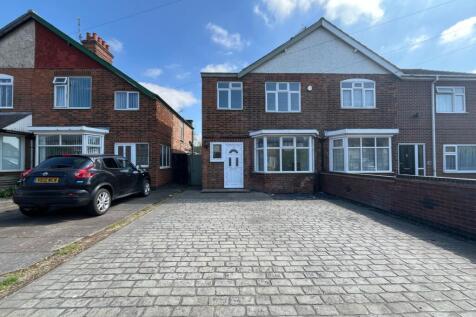 Three Bedroom Semi Detached House on Humberstone 