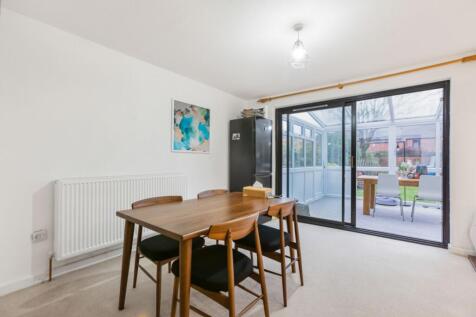 living room photo 1 sheepway court