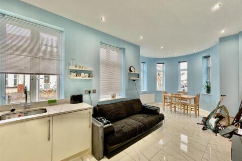 Open Plan Kitchen/ Reception Room