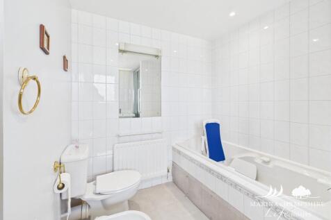 CAM03691G0-PR0052...