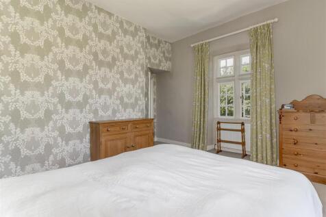 Master Bedroom - B.jpg