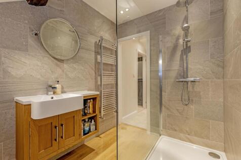 En Suite-2.jpg