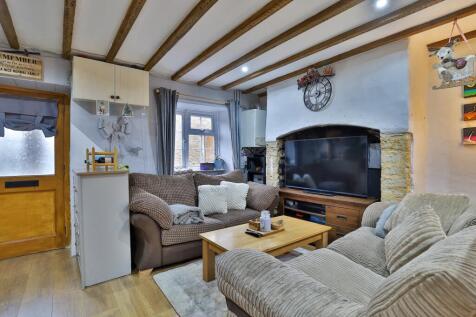 Crewkerne, TA18 - property photo
