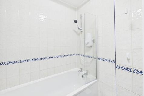 CAM02545G0-PR0562-STILL006