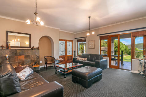 Guest Lounge opening onto verandah