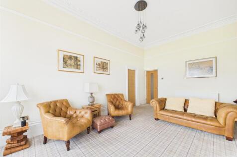 lounge 4.jpg