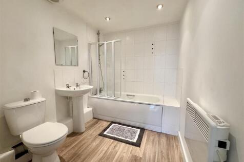 Priory Court, Barnsley, S71 2QX photo 4