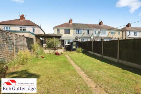 ENCLOSED REAR GARDEN