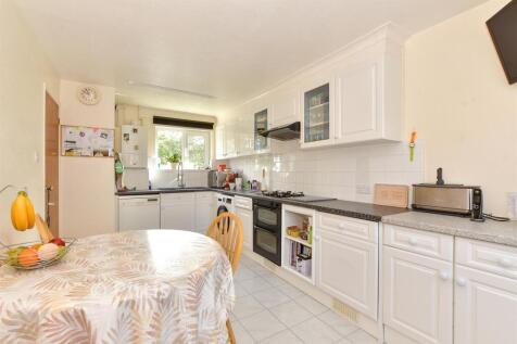 Kitchen/ Dining Room