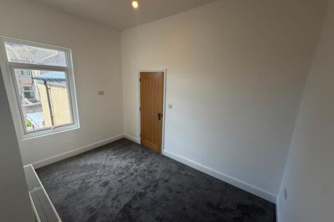 York Street, Barrow-In-Furness, LA14 photo 4