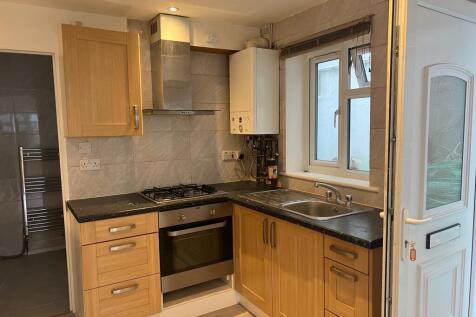 256C, St Albans Road, Watford, WD24 photo 3
