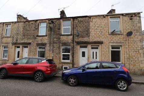2-bed terraced on Nun Street, Lancaster, £850/mo