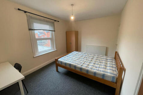 Carnarvon Road, Reading, Berkshire, RG1 photo 2
